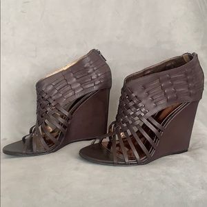 Carlos by Carlos Santana Burke Wedge